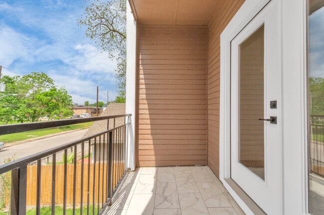 Photo - 2813 Drew St