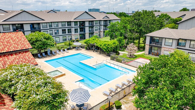 Exterior - The Life at Brighton Estates Rental