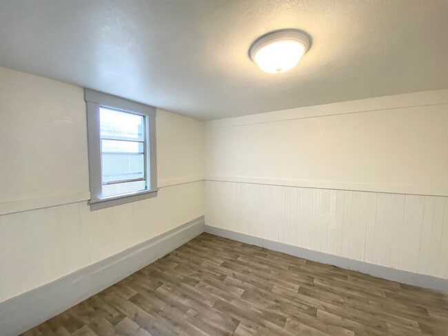 Photo - 654-656 20th St Unit 654