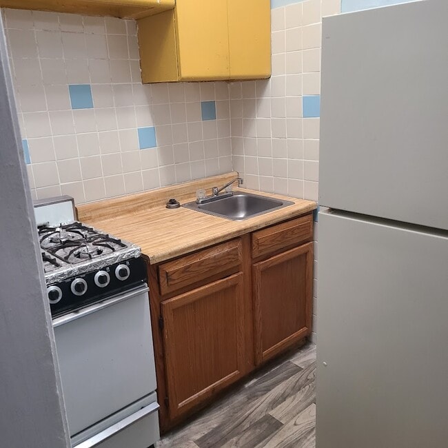 Photo - 2344 Prospect Ave E