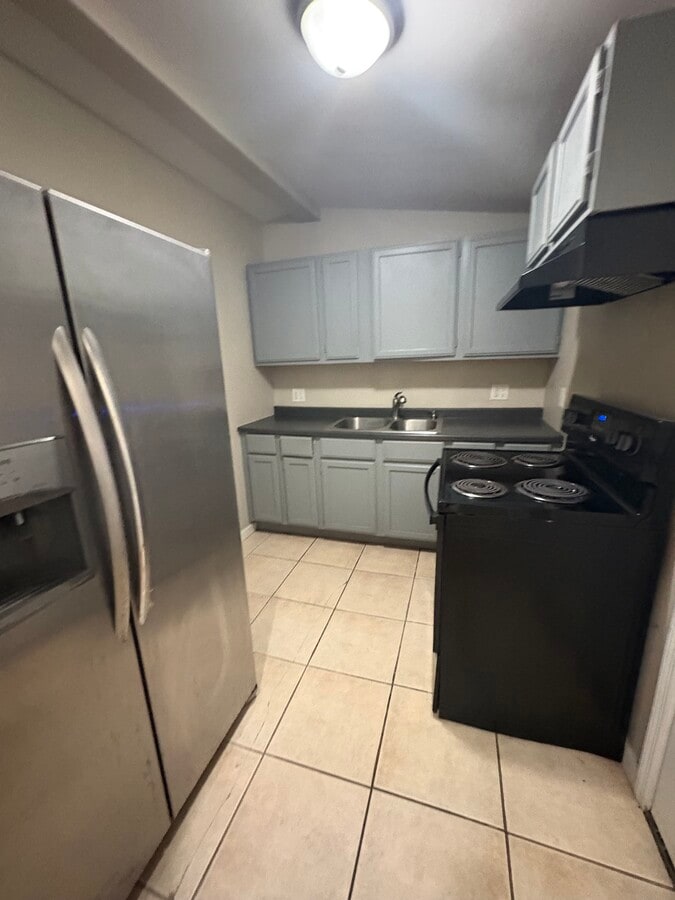 Photo - 1406 Monck St
