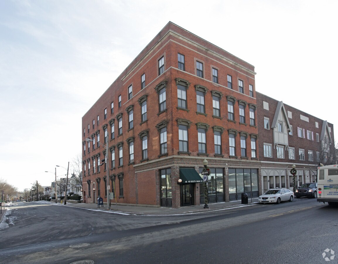 40 S Main Street - 40 S Main St Apartments