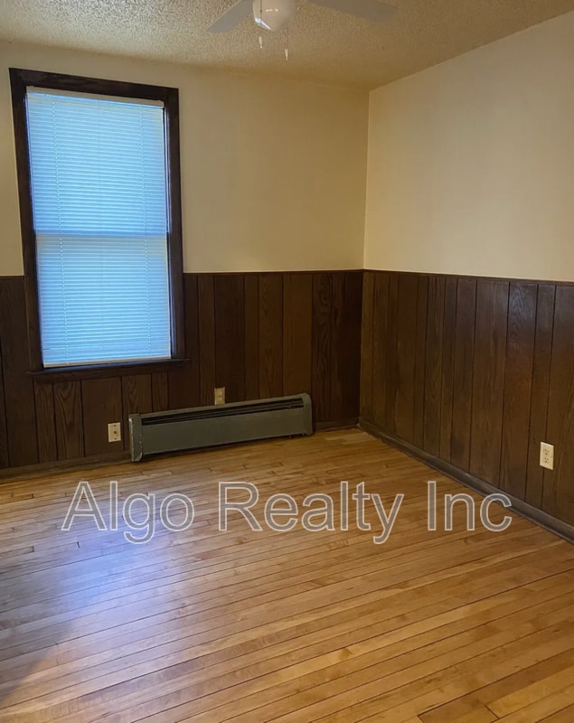 Photo - 3250 N Logan Ave