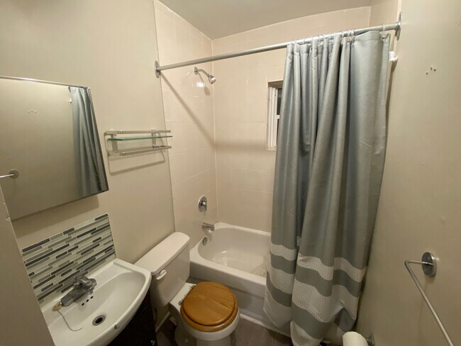 Photo - 128 Carrick Ave Unit 7