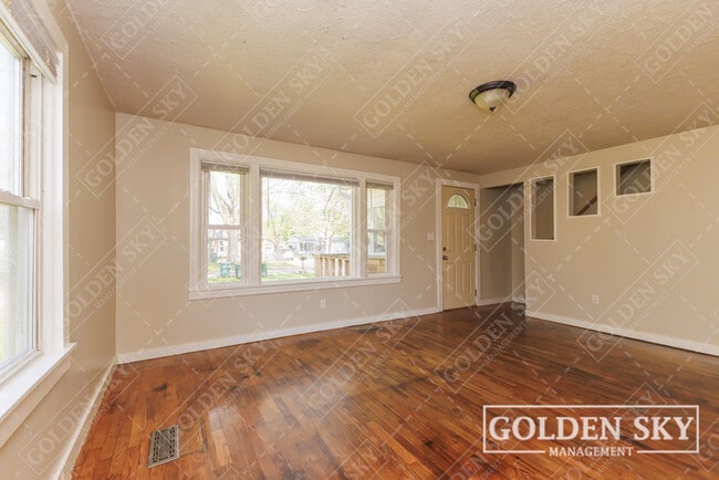 Photo - 609 N Waldemere Ave