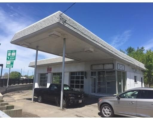 Photo - 301 Main St