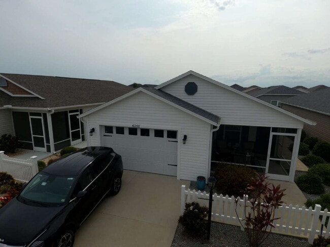Building Photo - Furnished Rental with Golf Cart Included!