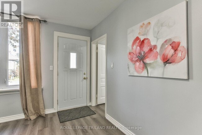 Photo - 115 Vauxhall St