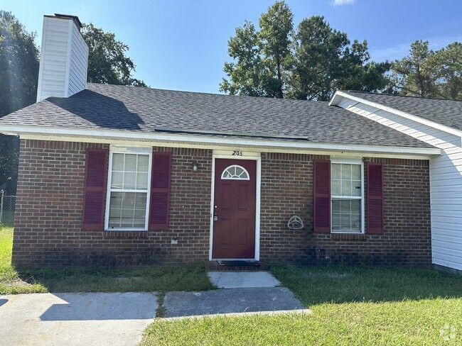 Building Photo - 205 Live Oak Ct Rental