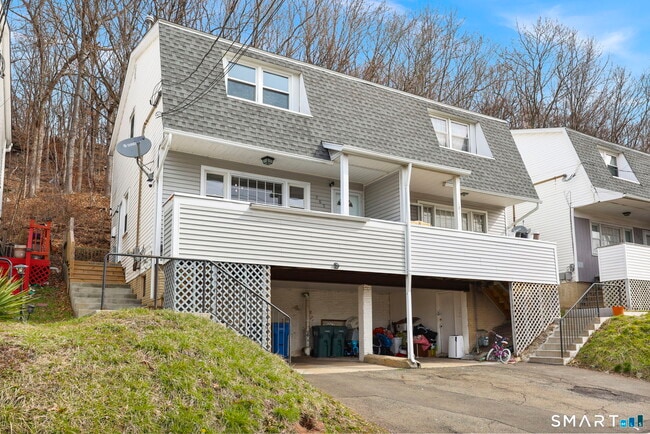 Photo - 305 Mill Rock Rd Unit 305