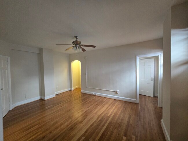 Photo - 1365 Kennedy St NW Unidad 2