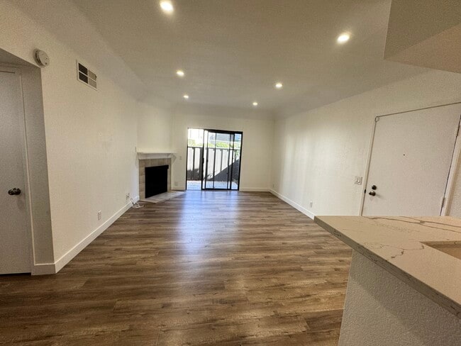 Photo - 22749 Lakeway Dr Unidad 377