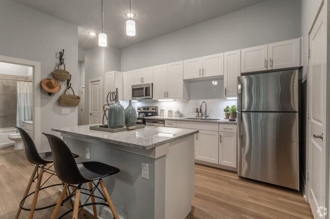 Building Photo - Soft Life Starts Here Unit FHH2