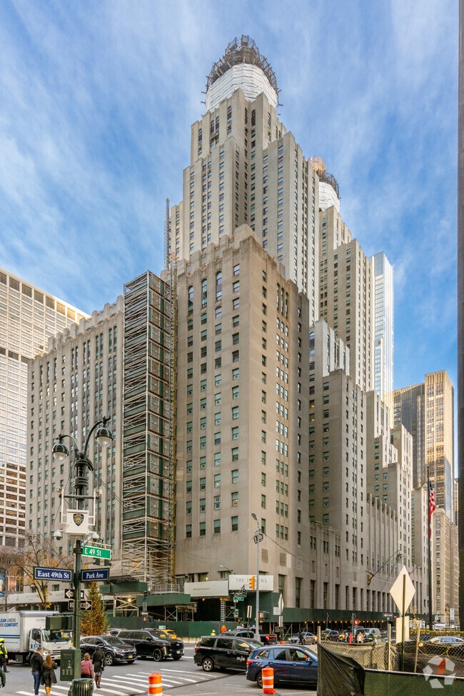 Photo - Waldorf Towers