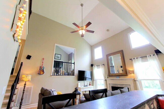 Photo - 5711 Chadwick Ln