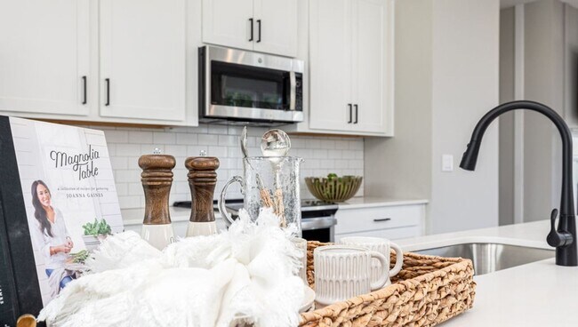 Photo - 2861 Beacon Cove