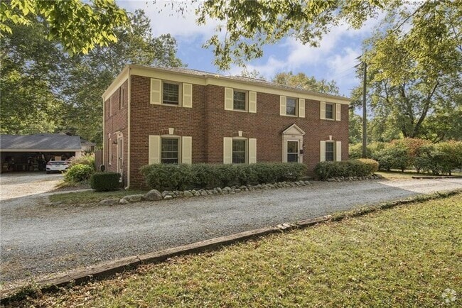 Building Photo - 7043 N College Ave Rental
