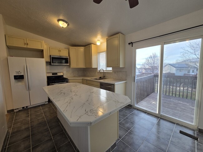 Photo - 1122 Southwest Dr