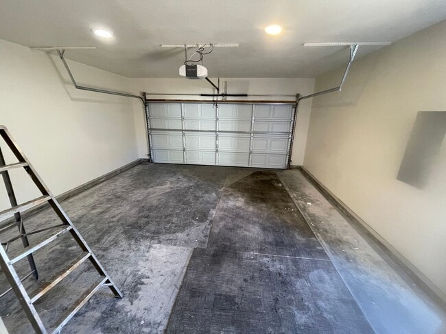 Building Photo - 2315 43rd Ave Ct Unit 1