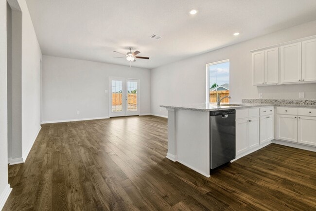 Photo - 316 Tejas Trl