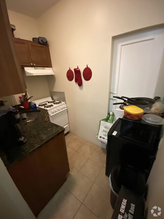 Building Photo - 21 Symphony Rd Rental