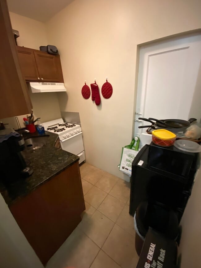 Building Photo - 21 Symphony Rd Rental