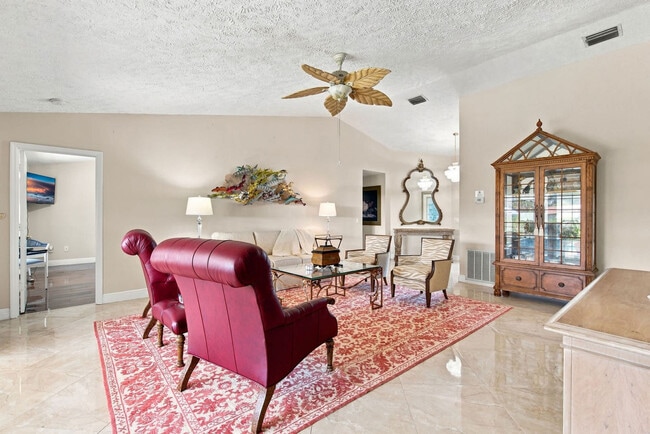 152 NE Twylite Terrace Unit SI FL1-ID1621174P