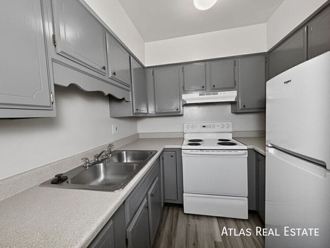 Photo - 3022 W Bijou St Unidad E4