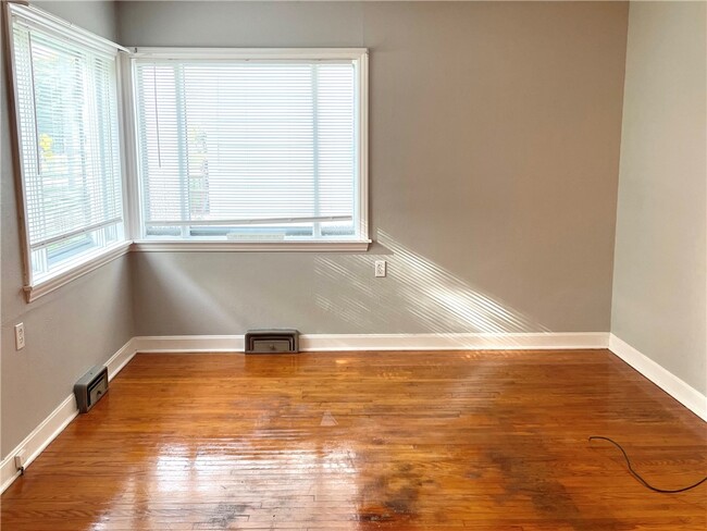 Photo - 560 Beecher St