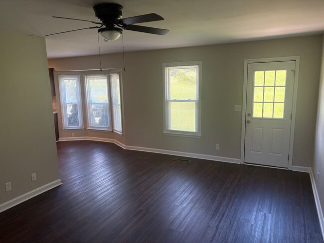 Photo - Quaint Ranch style home in Clarksville