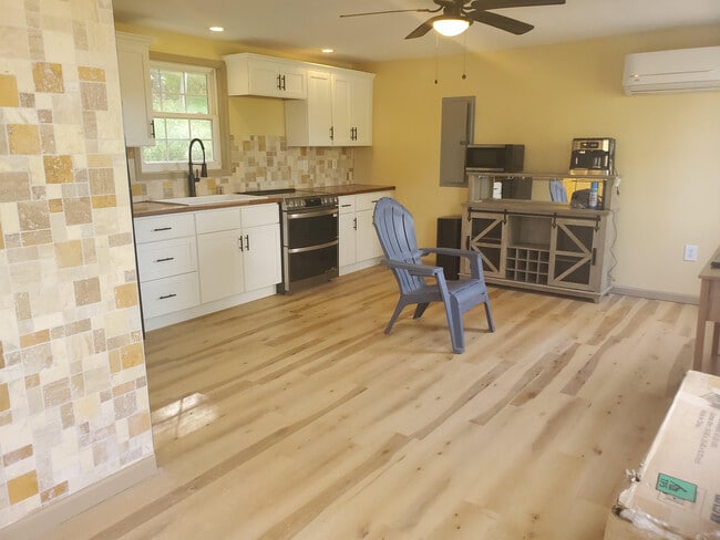 Photo - 402 Grubb Rd