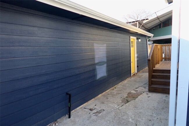 Building Photo - 2115 Fulton St