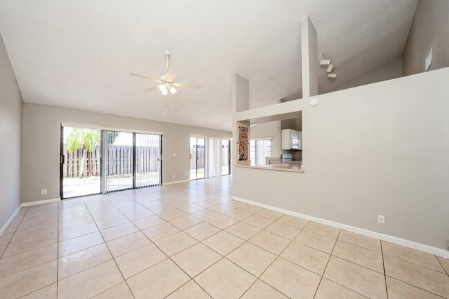 Photo - 80 Baytree Cir