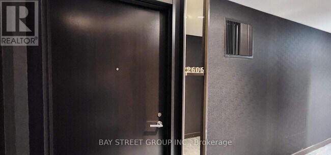 Photo - 11 Yorkville Ave Unit 2606