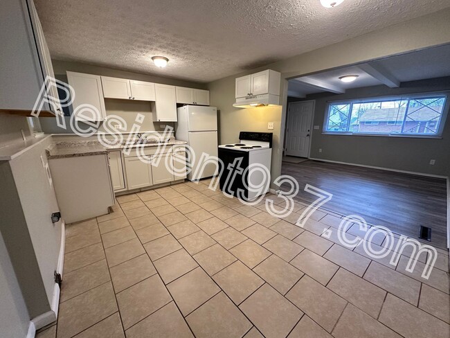 Photo - 4 Bed 2 Bath