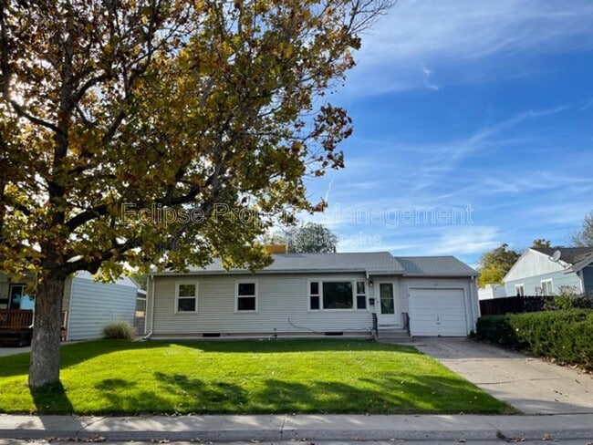 Building Photo - 447 19th St