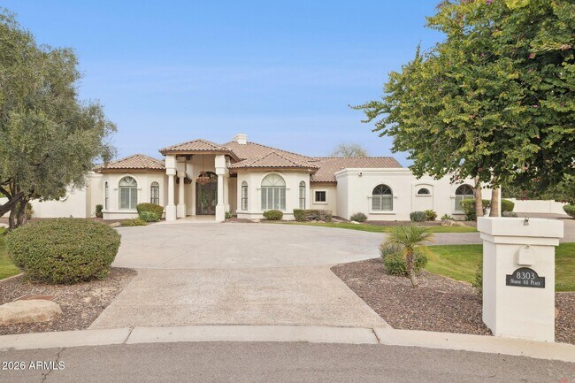 Photo - 8303 N 61st Pl