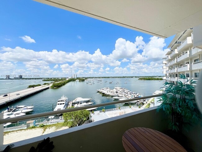 Photo - 7904 West Dr Unidad 705