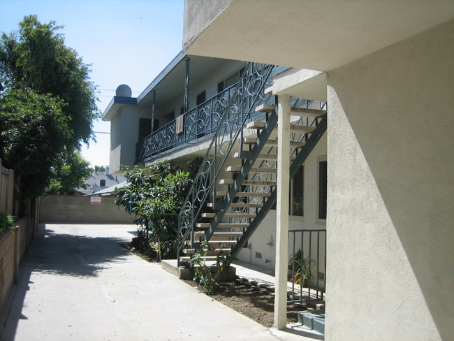 Building Photo - 1022 Grover Ave Rental