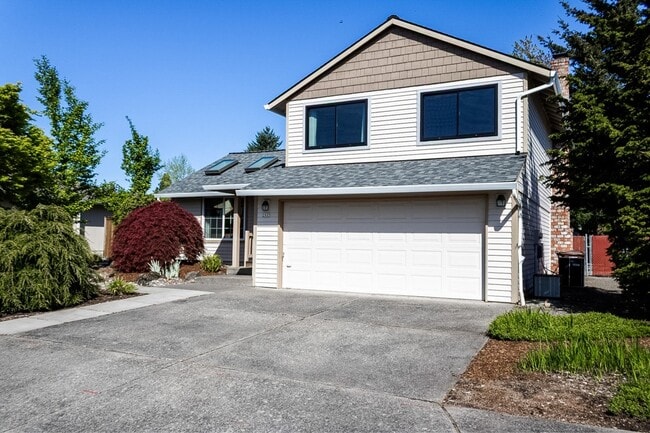 Photo - 2905 NE 26th St