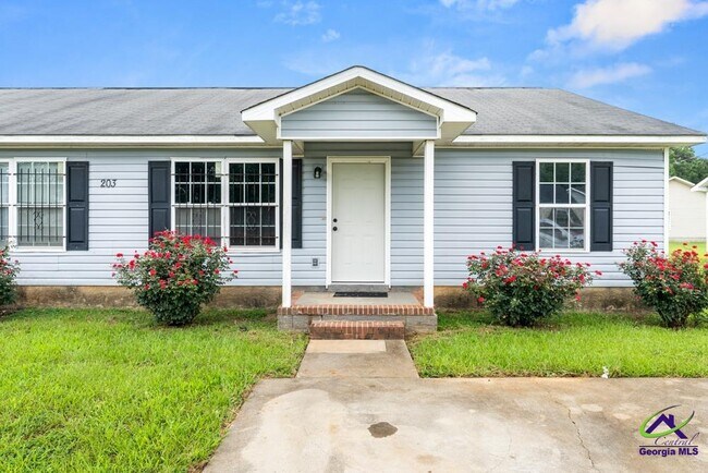 Photo - 203 Brooks Blvd