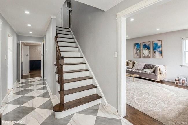 Photo - 729 Wilson St