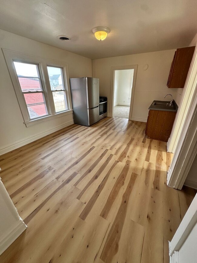 Photo - 1403 Rawson Ave