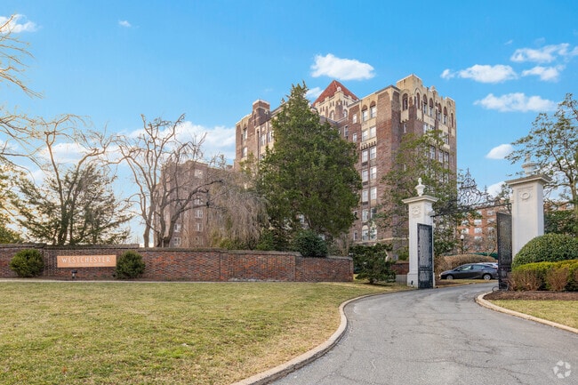 3900 Avenida Catedral NW - The Westchester