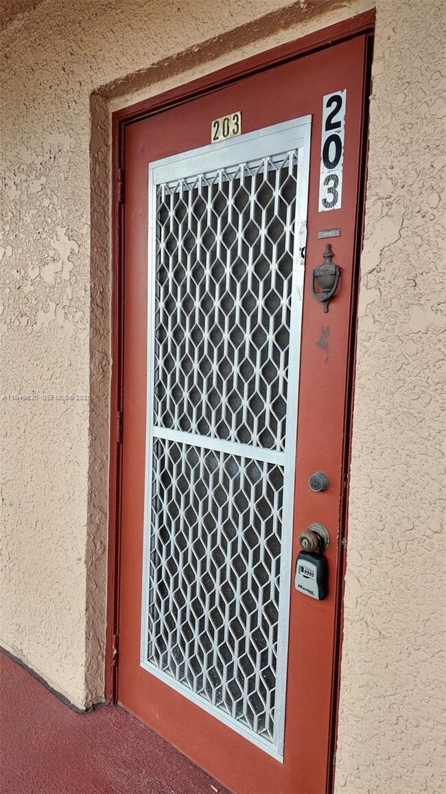 Building Photo - 7220 Lake Cir Dr Unit 203