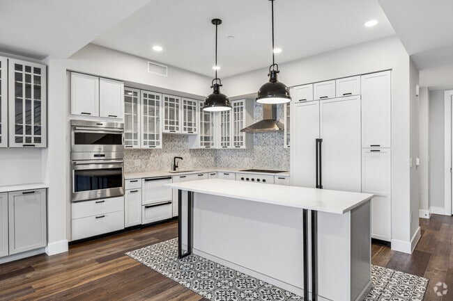 TH 2BR, 2.5BA - 2,391SF - Kitchen