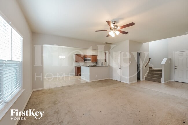 Photo - 2027 Golden Topaz Dr