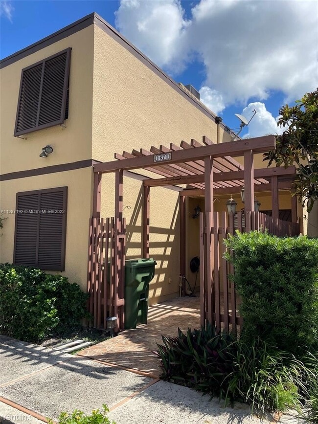 3 br, 3 bath Townhome - 1671 E Golfview Dr - 3 br, 3 bath Townhome - 1671 E Golfview Dr