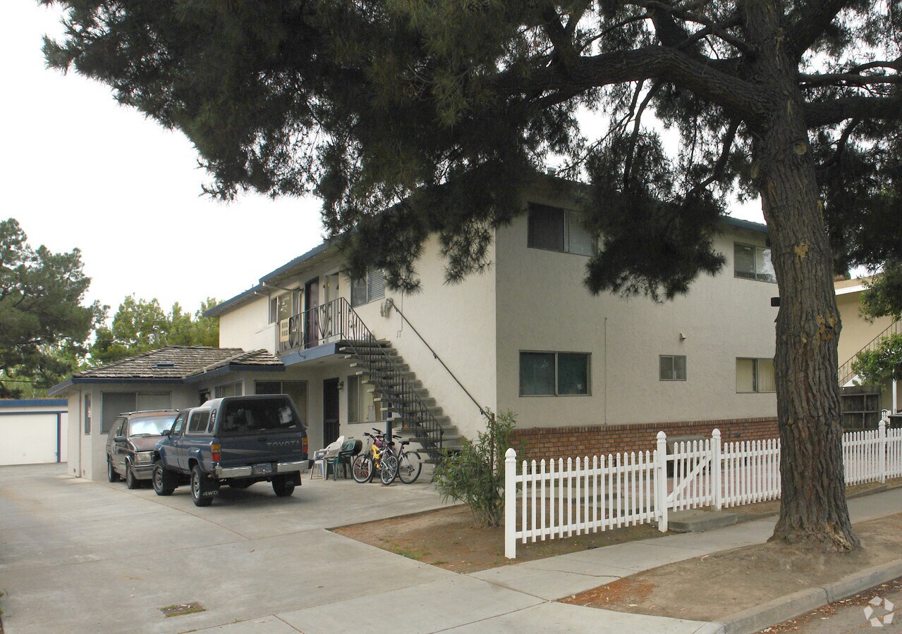 Photo - 1098 W Hamilton Ave