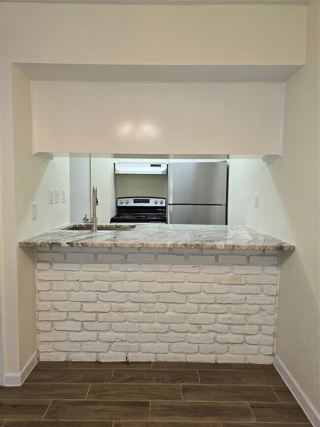 Photo - 2101 Fountain View Dr Unidad 27